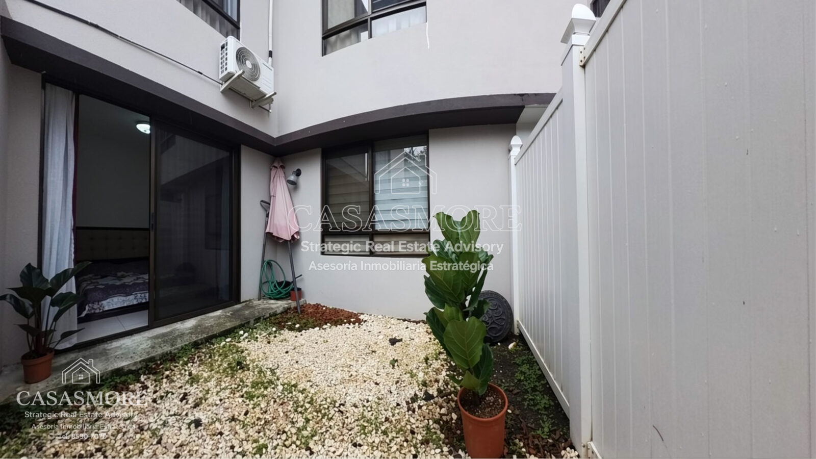 VENTA APARTAMENTO CONDOMINIO FRANCISCO DE HEREDIA 1ER NIVEL CON PATIO